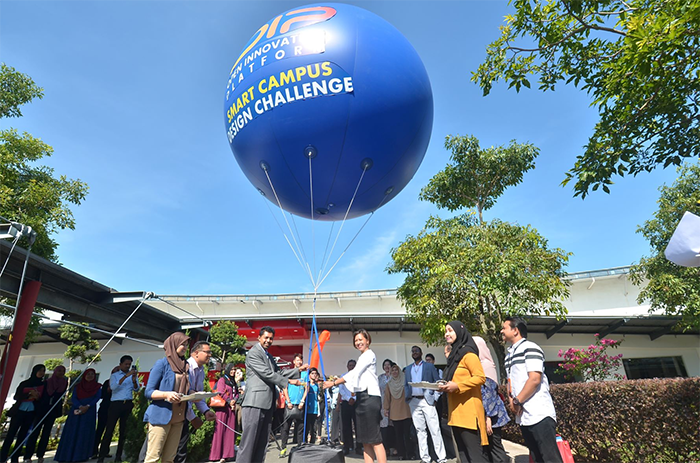 The Smart Campus Design Challenge Kick-off Session with Multimedia University Organised by TM R&D, the competition requires participants to propose innovative designs through OIP as an initiative to realise the potentials of IoT (Internet-of-Things)